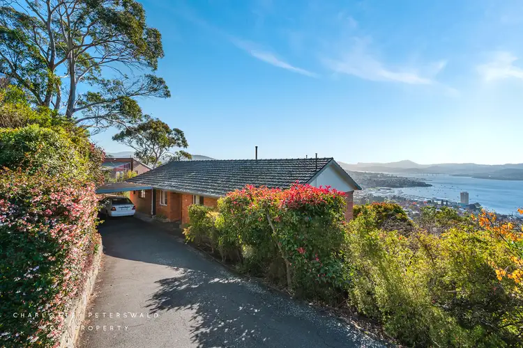 10 Acushla Court, Sandy Bay TAS 7005