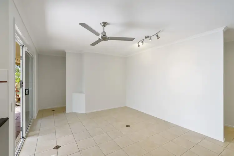 Sixth view of Homely house listing, 8 Forfar Court, Highland Park QLD 4211