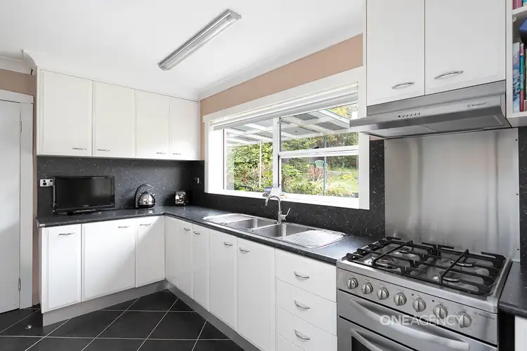 12 Aileen Crescent, Hillcrest TAS 7320