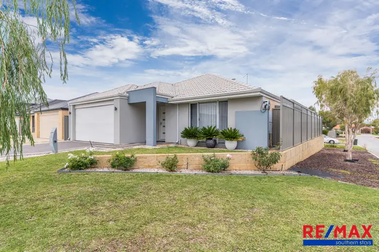 18 Reginald Street, Queens Park WA 6107
