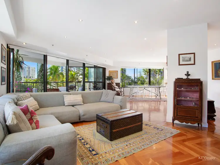 2A/24 Breaker Street, Main Beach QLD 4217