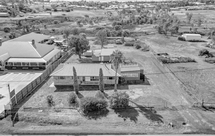 587 South Street, Glenvale QLD 4350