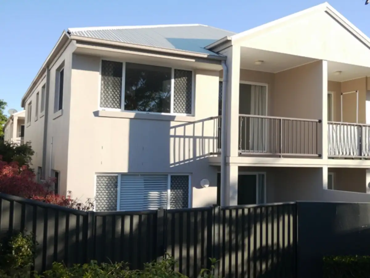 Main view of Homely townhouse listing, 1/218 Queen Street, Southport QLD 4215