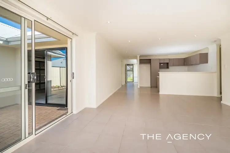 Seventh view of Homely house listing, 2 Lilydale Court, Clarkson WA 6030
