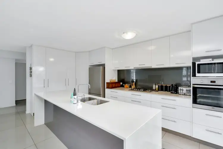 3/3 Hancox Place, Robina QLD 4226