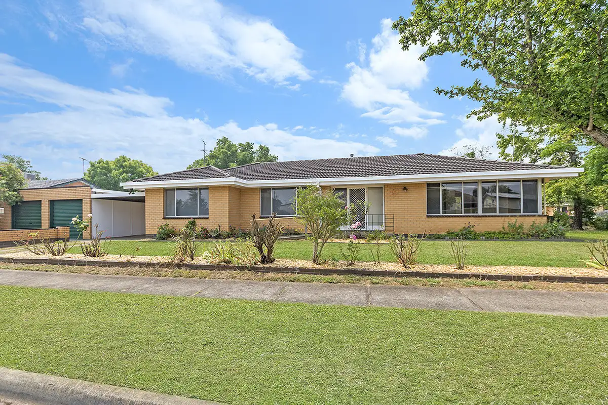 Main view of Homely house listing, 5 Elmore Street, Hamilton VIC 3300