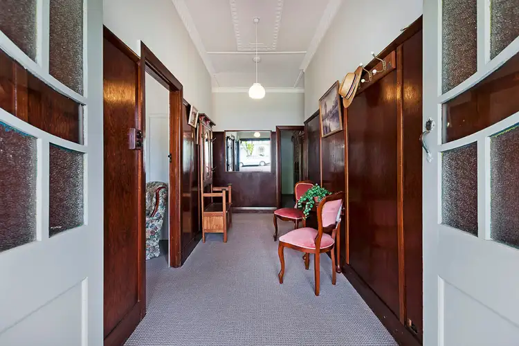 Second view of Homely house listing, 2 Roscoe Avenue, Hamilton VIC 3300