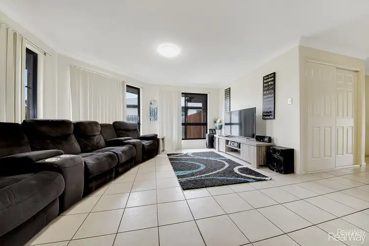 Second view of Homely house listing, 8 Turner Court, Parkhurst QLD 4702