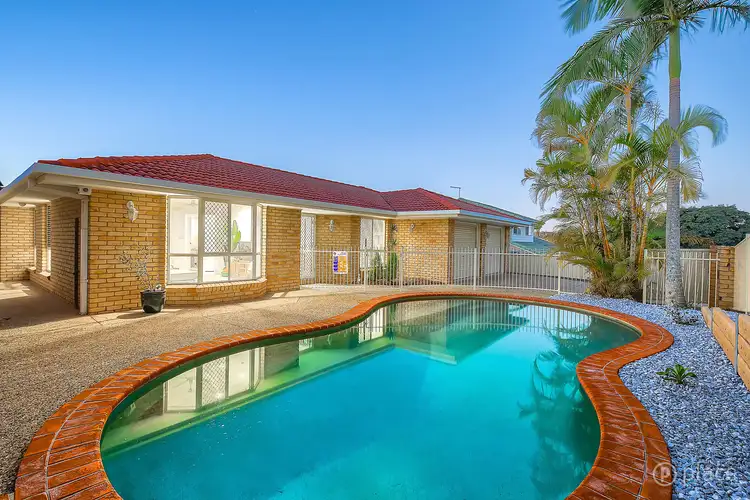 Main view of Homely house listing, 32 Glen Nevis Street, Mansfield QLD 4122