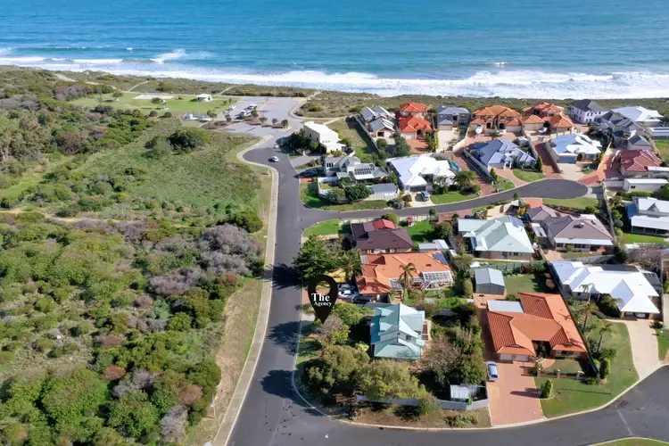 11 Calypso Road, Halls Head WA 6210