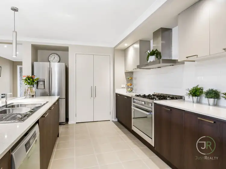 Fourth view of Homely house listing, 6 Lytham Court, Cranbourne VIC 3977