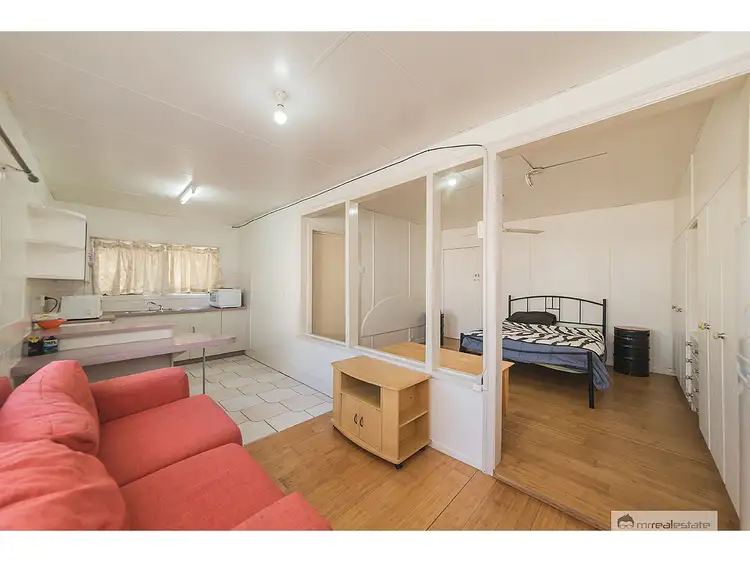 Second view of Homely block of units listing, 246 William Street, Allenstown QLD 4700