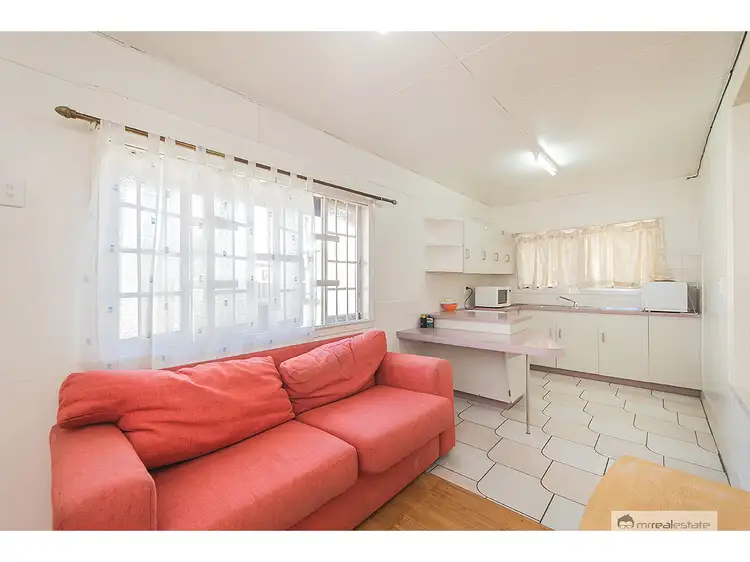 Fourth view of Homely block of units listing, 246 William Street, Allenstown QLD 4700