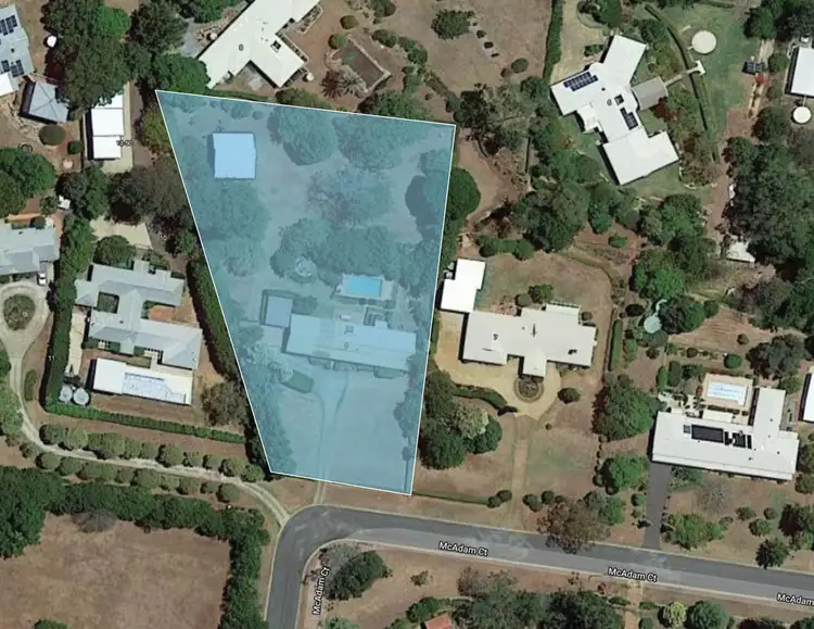 9 McAdam Court, Middle Ridge QLD 4350