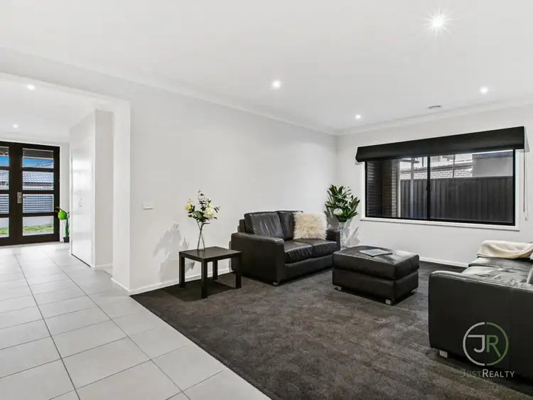 Fifth view of Homely house listing, 24 Lanthorn Crescent, Cranbourne East VIC 3977