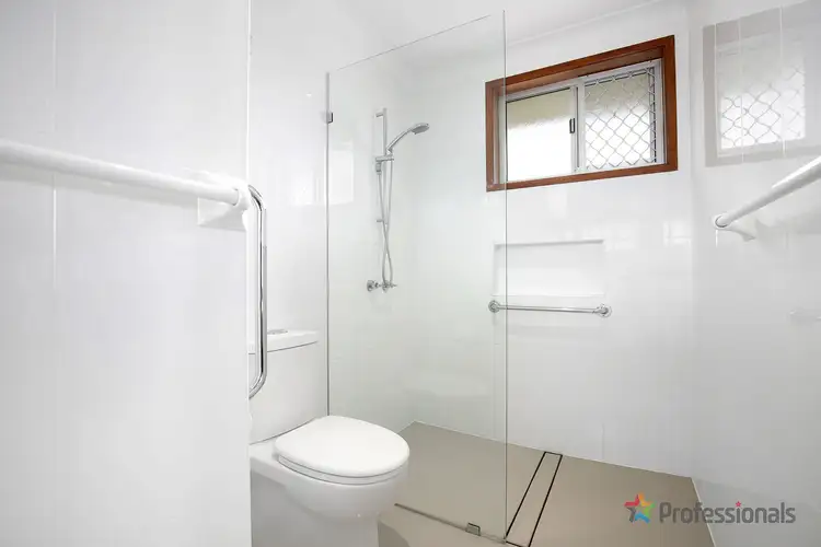 Fifth view of Homely house listing, 5 Plane Avenue, Uralla NSW 2358
