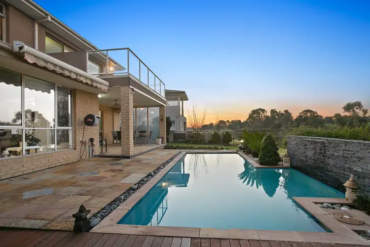 13 Viewmount Place, Sandhurst VIC 3977