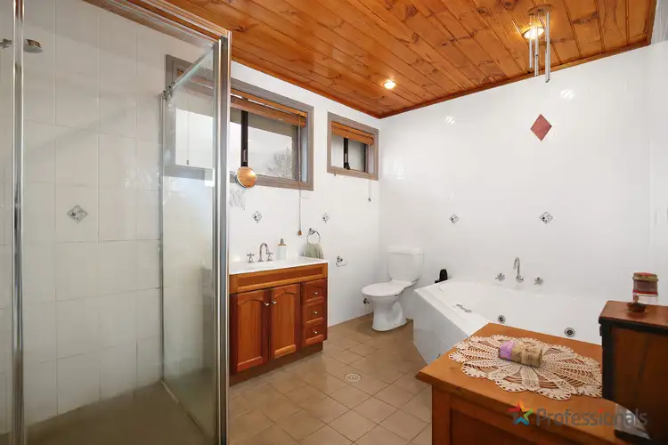 Sixth view of Homely house listing, 2 High Street, Armidale NSW 2350