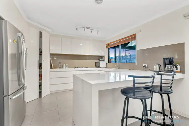 Second view of Homely house listing, 21 Shaftsbury Avenue, Berwick VIC 3806