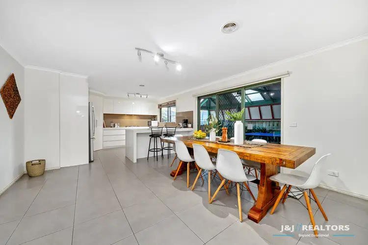 Fourth view of Homely house listing, 21 Shaftsbury Avenue, Berwick VIC 3806