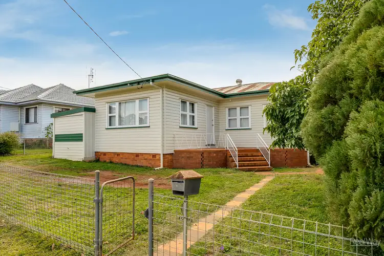 29 Welcombe Avenue, Rockville QLD 4350