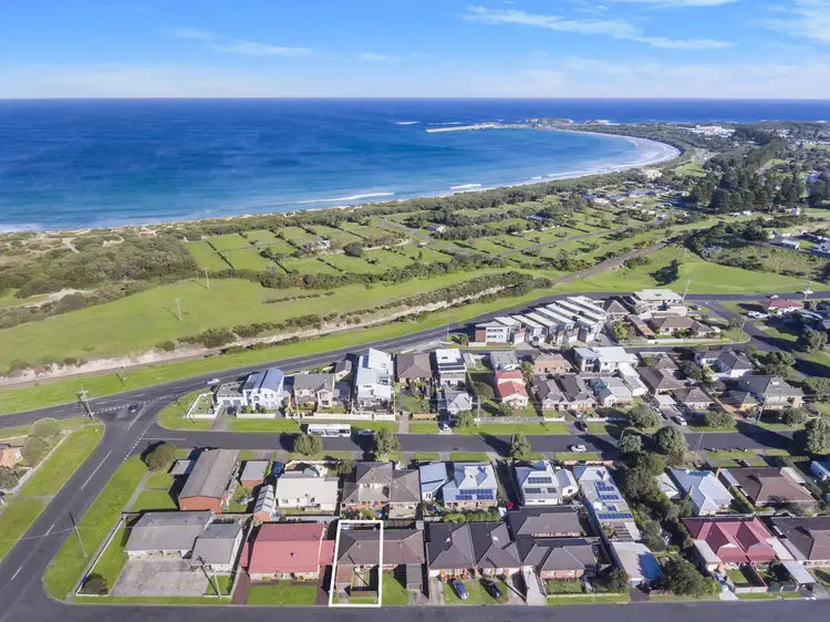 Main view of Homely unit listing, 9 Margarets Lane, Warrnambool VIC 3280