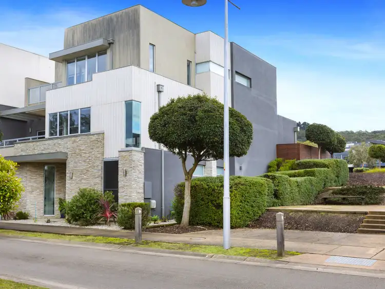 14 Deck Terrace, Safety Beach VIC 3936
