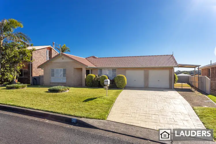 38 Carrabeen Drive, Old Bar NSW 2430
