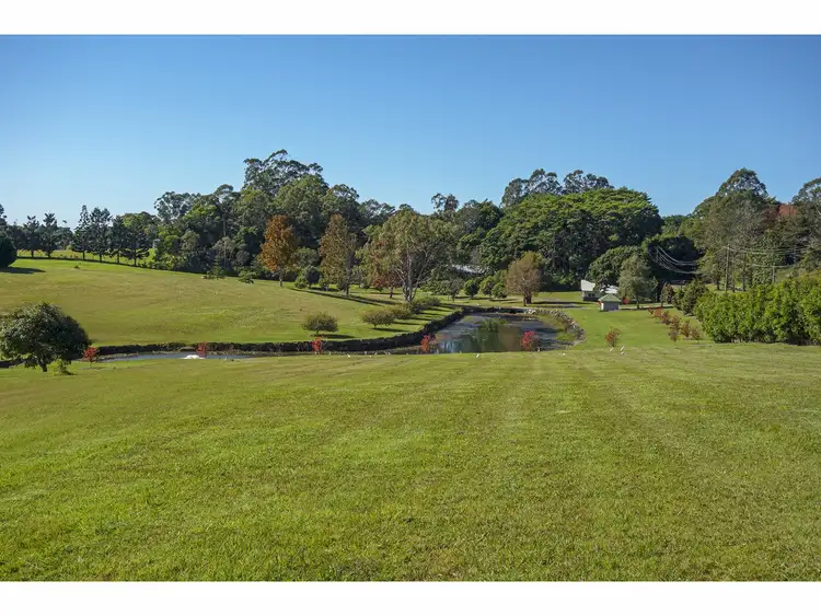 11 White Gum Place, North Maleny QLD 4552