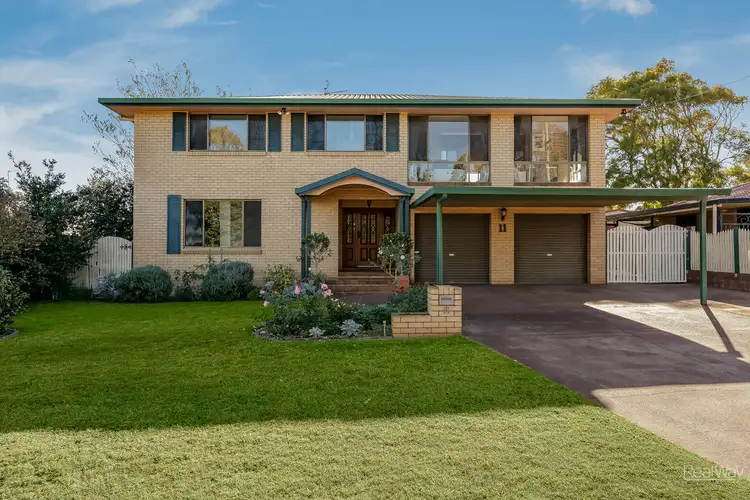 11 Lindberg Street