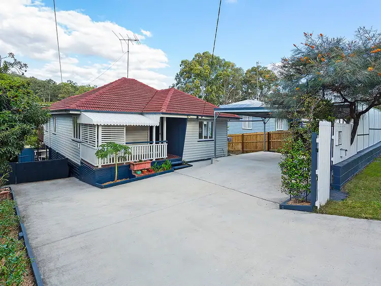 8 Canopus Street, Coorparoo QLD 4151