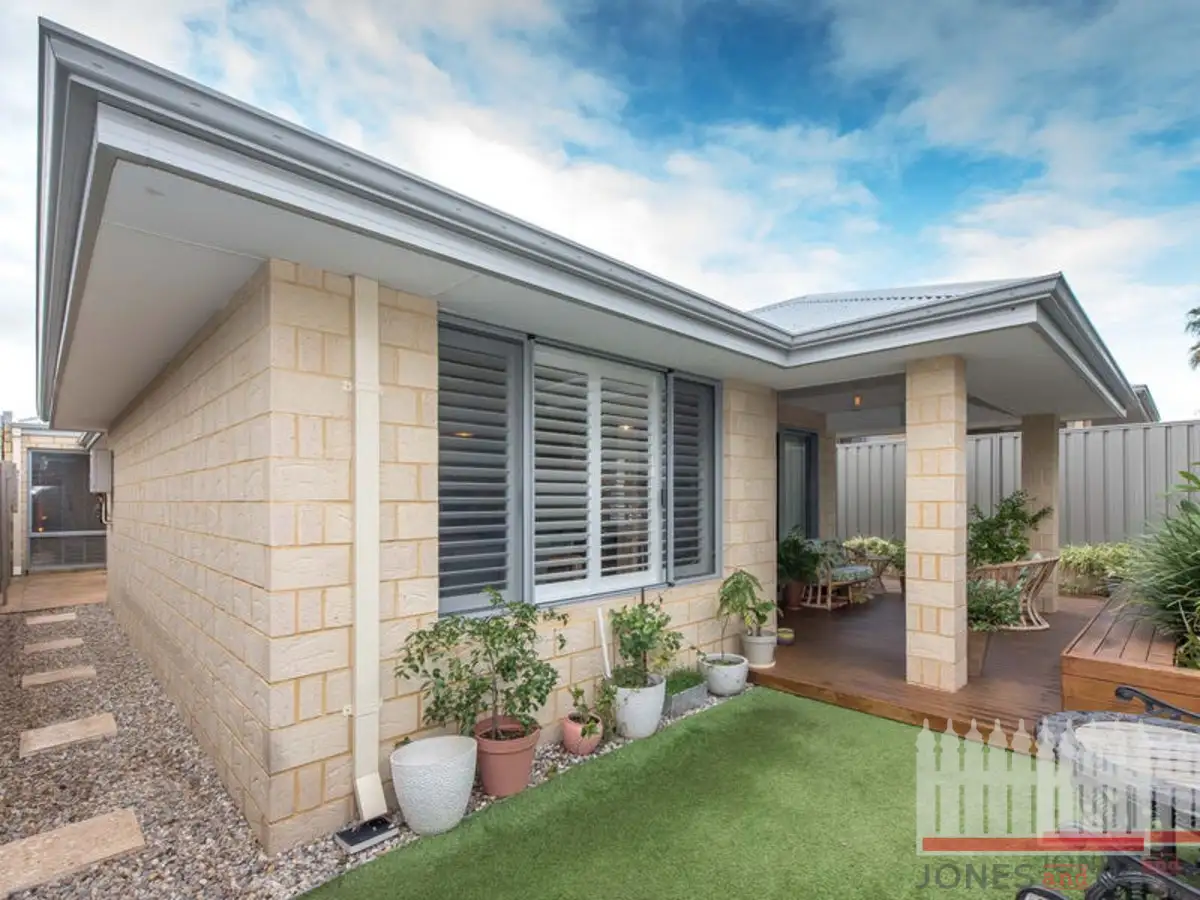 Main view of Homely unit listing, 8/12 Loder Way, South Guildford WA 6055