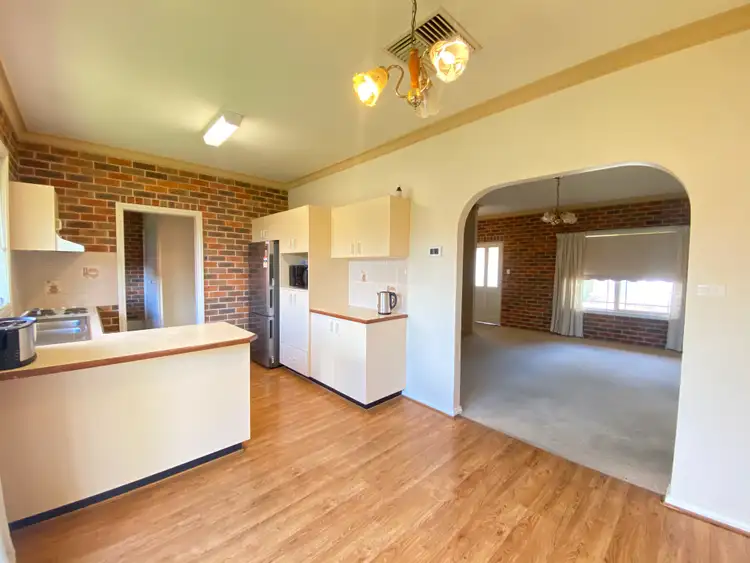 Sixth view of Homely unit listing, 2/76 Brookong Avenue, Wagga Wagga NSW 2650