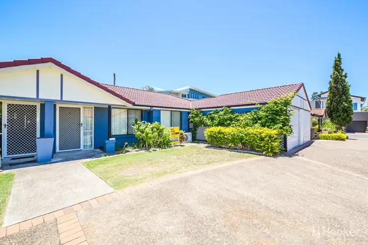 2/8 Seabreeze Court, Spinnaker Drive, Sandstone Point QLD 4511