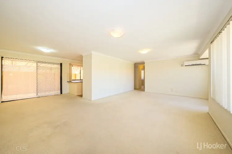 Fifth view of Homely villa listing, 2/8 Seabreeze Court, Spinnaker Drive, Sandstone Point QLD 4511