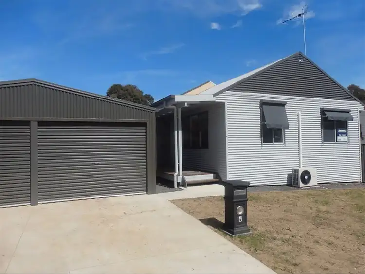 4 Water Place, Tallangatta VIC 3700