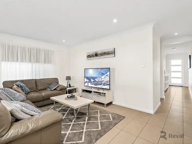 Sixth view of Homely house listing, 10 Koona Place, Hillcrest QLD 4118