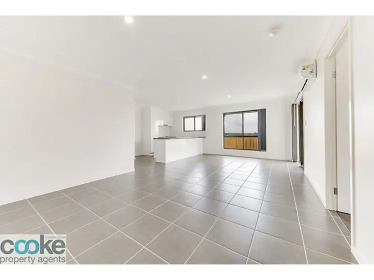 Fifth view of Homely semi-detached listing, 9 Leopold Place, Gracemere QLD 4702