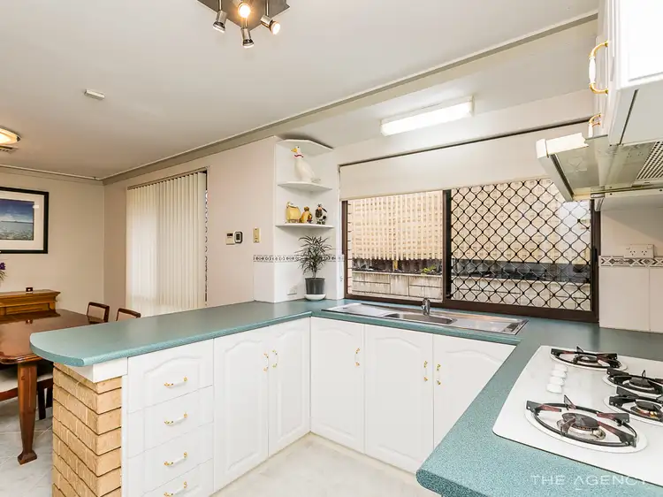 Fourth view of Homely house listing, 2 Melo Court, Heathridge WA 6027