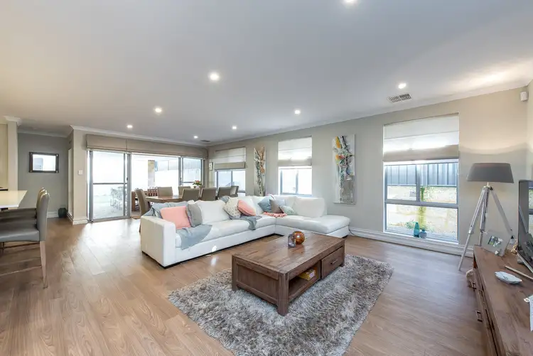 Sixth view of Homely house listing, 19 Gippsland Way, Banksia Grove WA 6031