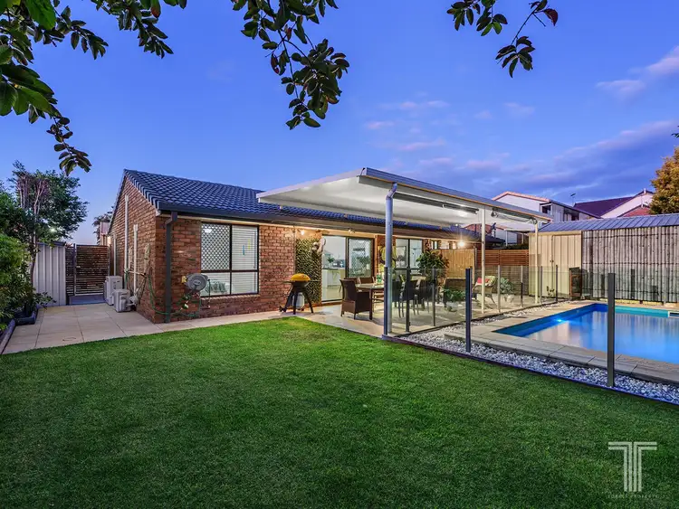 Second view of Homely house listing, 5 Mackenzie Court, Carindale QLD 4152