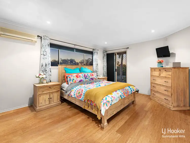 Sixth view of Homely house listing, 1 Lindeman Place, Eight Mile Plains QLD 4113