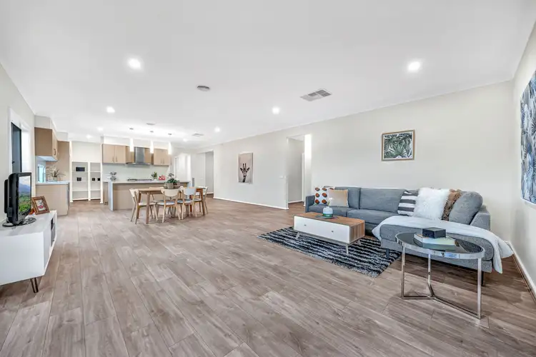 14 Devereux Way, Charlemont VIC 3217