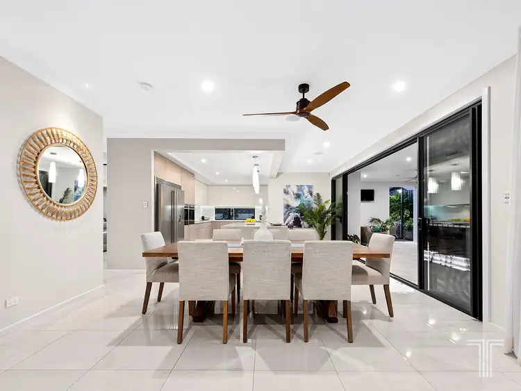 Fifth view of Homely house listing, 2 Agravain Street, Carindale QLD 4152