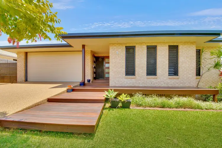6 Dune Circle, Lammermoor QLD 4703