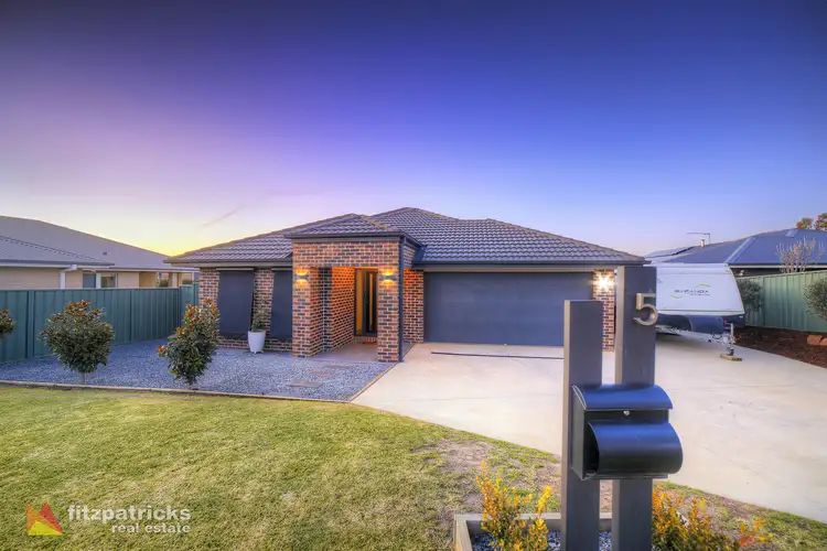 5 Mangrove Crescent, Forest Hill NSW 2651