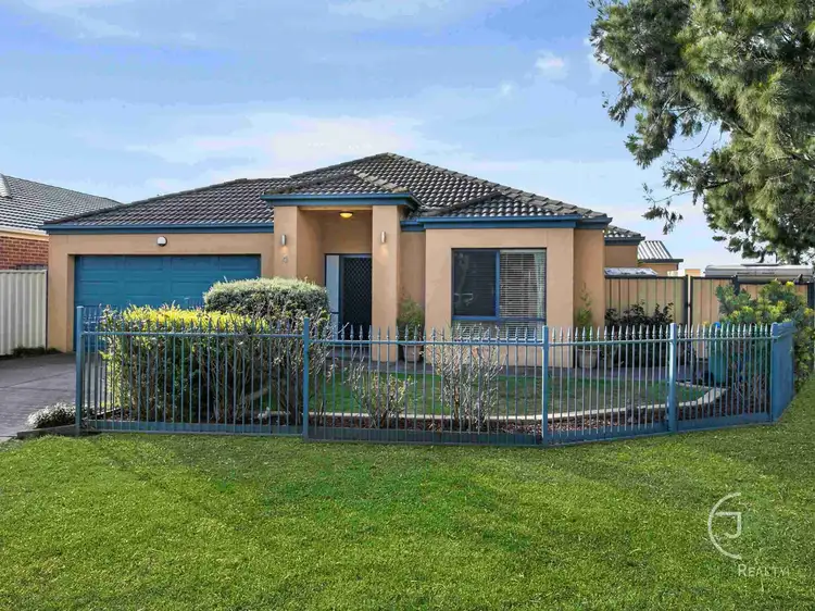 4 Amstel Mews, Cranbourne VIC 3977