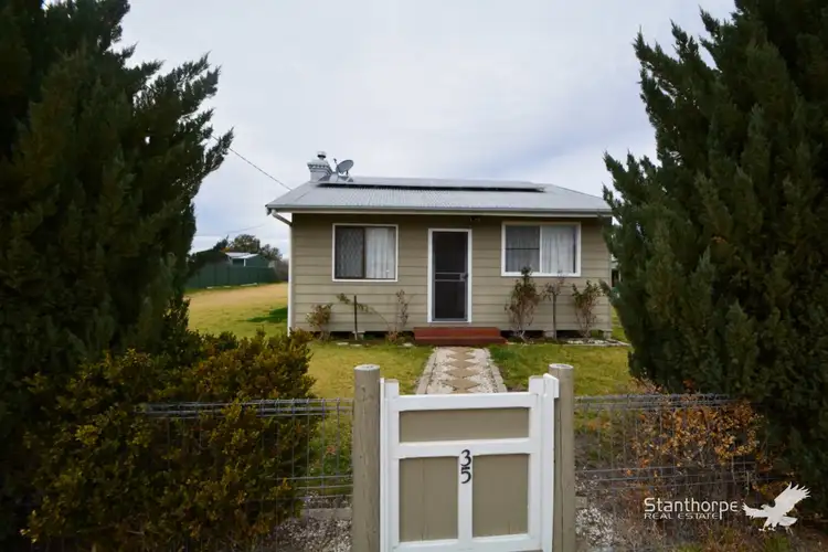 35 Barawell Street, Wallangarra QLD 4383