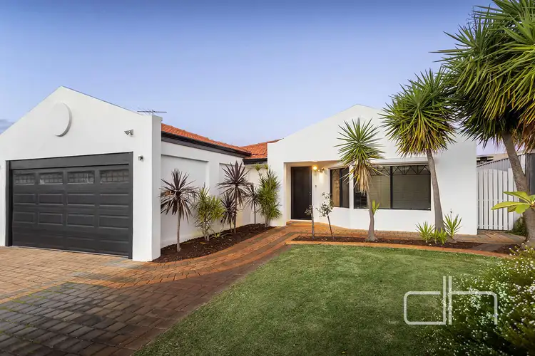 8 Longwood Mews, Landsdale WA 6065