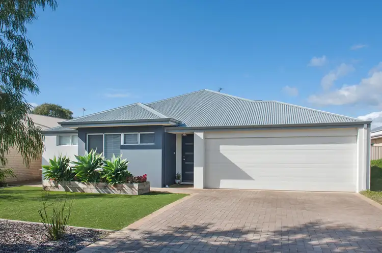 4 Latrobe  Place, Abbey WA 6280